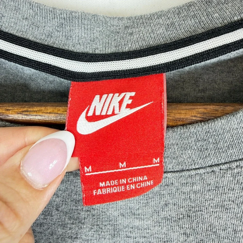 Nike Women Gray Just Do It 3/4 Sleeve Graphic T-Shirt Curved Hem 904771-091 M